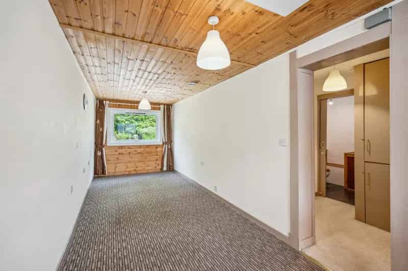 2-Bedroom Flat in Callander - Off-Street Parking - No Pets