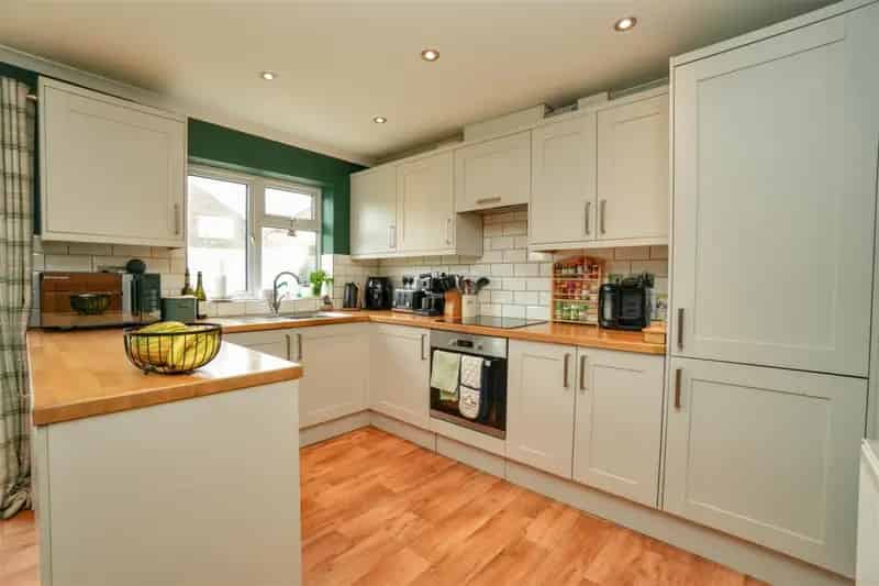 3 Bedroom Detached House For Sale in Haxby