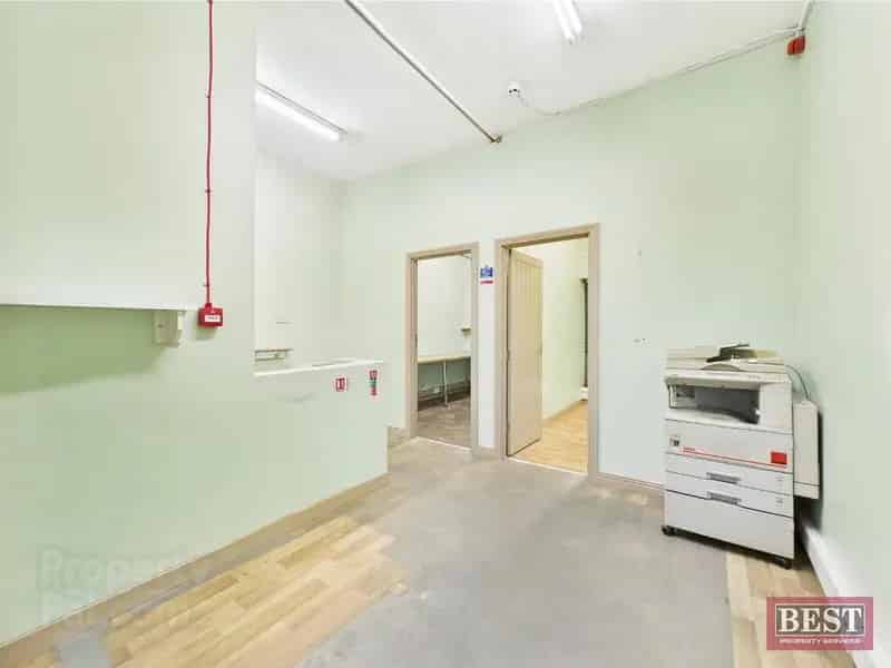 Newry Retail Unit 317-346 sq ft - Offices, Kitchenette, Parking