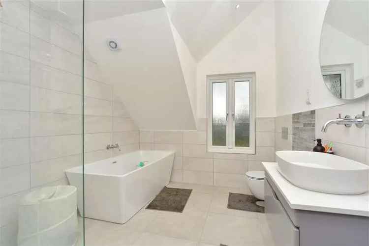 4 Bed Detached House for Sale