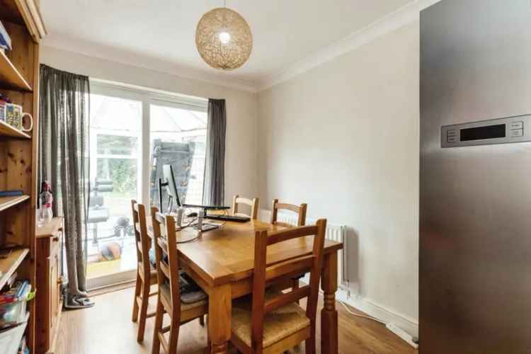 4 Bed House in Clifton Near Nottingham