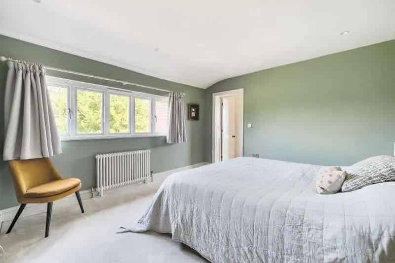 5 Bed House for Sale in Exclusive Ripley Location
