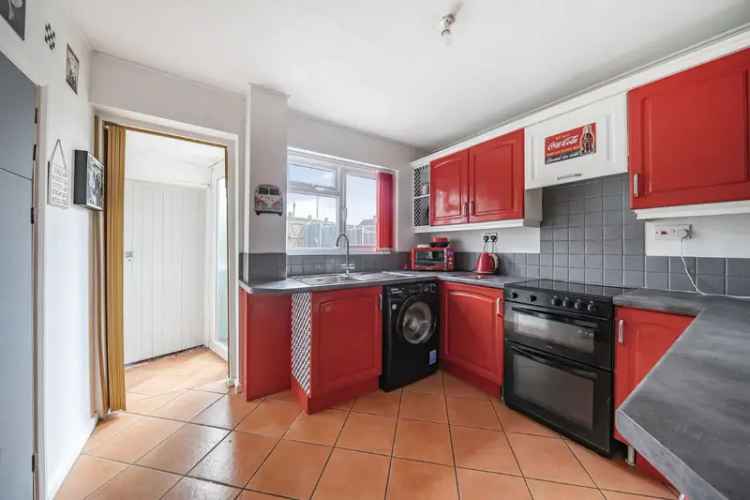 3 Bed House for Sale in Basingstoke