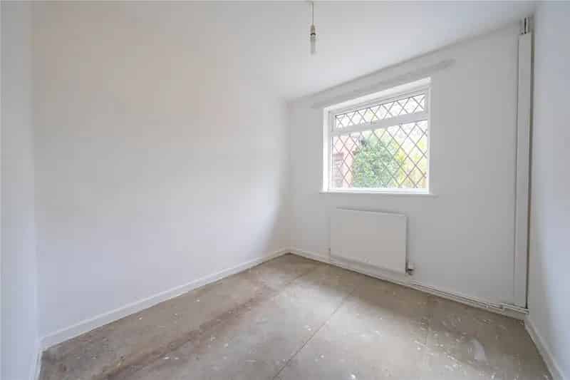 Two Bedroom Bungalow with Garden and Off Street Parking
