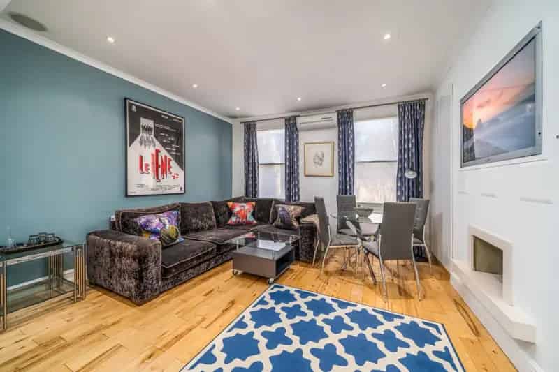 2 Bedroom Flat for Sale in Chelsea SW10