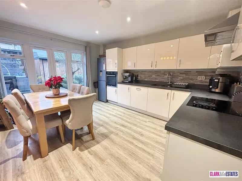 2 Bedroom Semi-Detached House For Sale