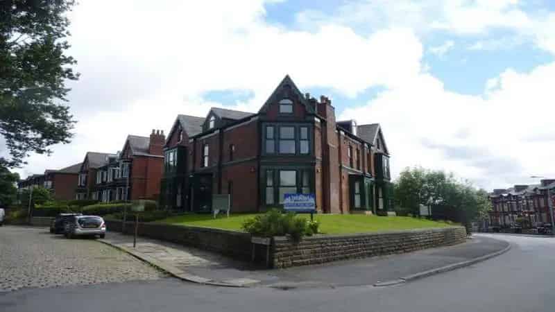 Commercial property For Rent , Westgate Avenue, Bolton, England