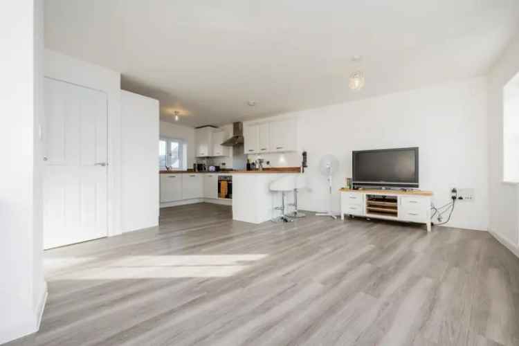 2 Bedroom Maisonette For Sale