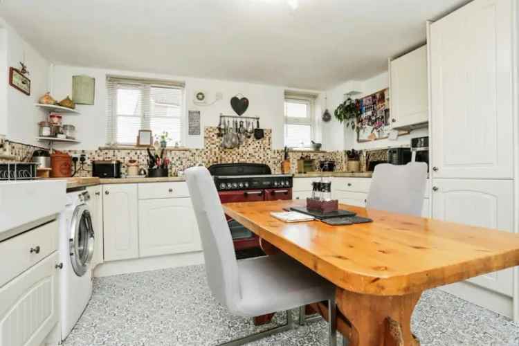 Charming 3-Bedroom Cottage in Dennington