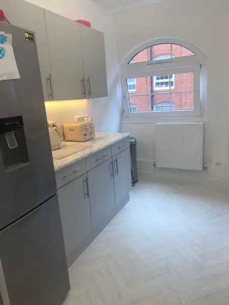 Flat For Rent in London, England