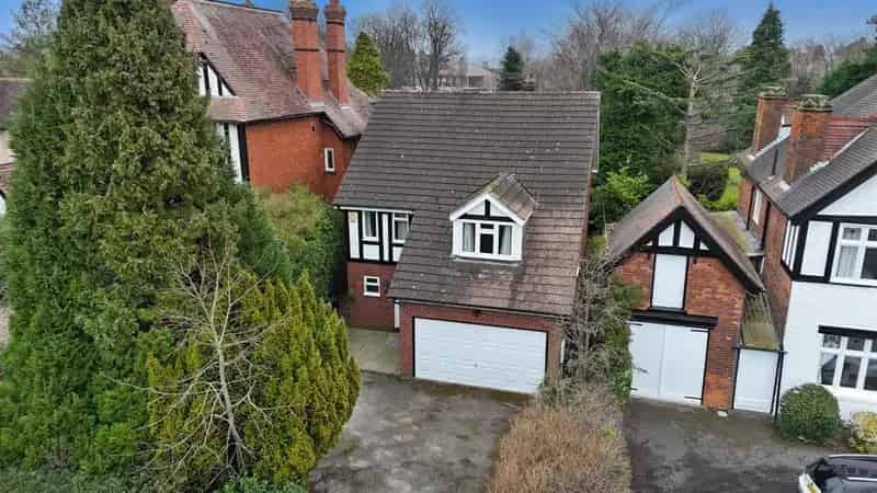 4 Bedroom Detached House for Sale near Sutton Coldfield Grammar School