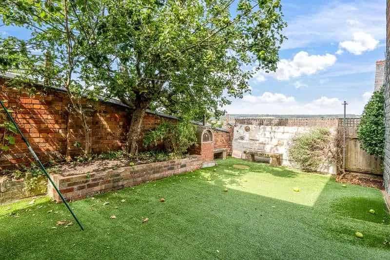 5 Bed Semi-Detached House for Sale near Stroud