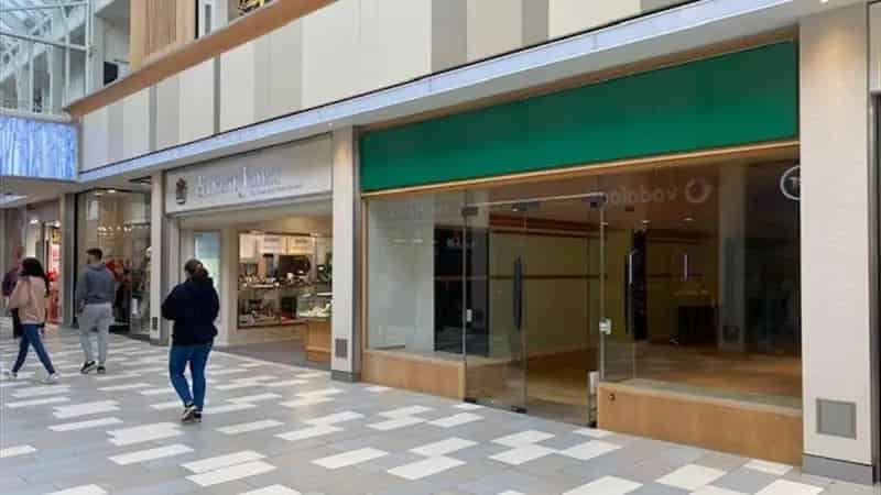 Retail Unit in Camberley Square Shopping Centre