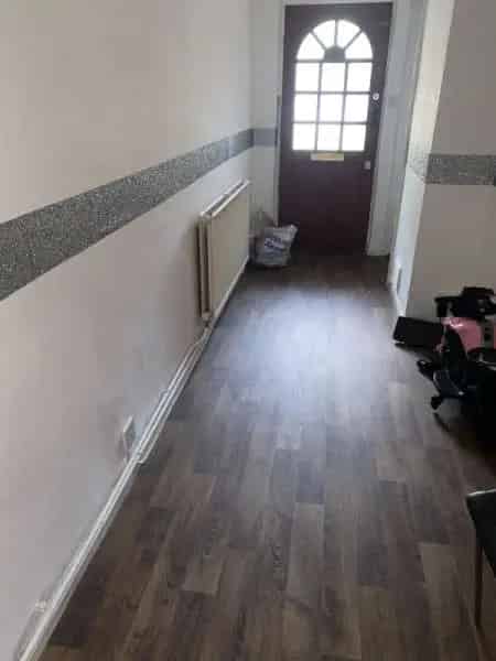 5 Bedroom House with Large Kitchen and Front Room
