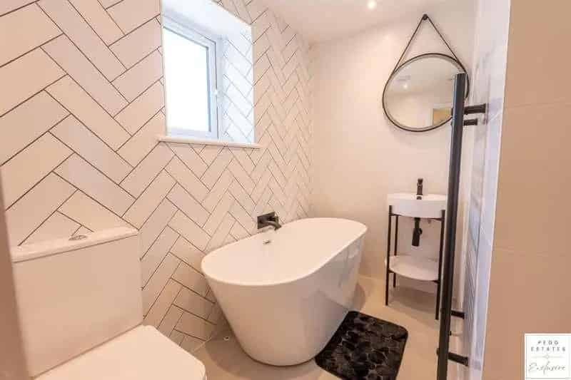 3 bed house for sale