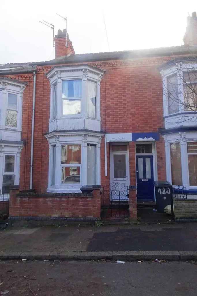 4 bedroom terraced house to rent