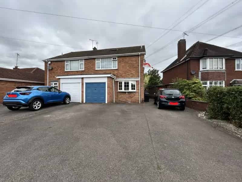 5 Bedroom Semi Detached House for Sale Bedworth