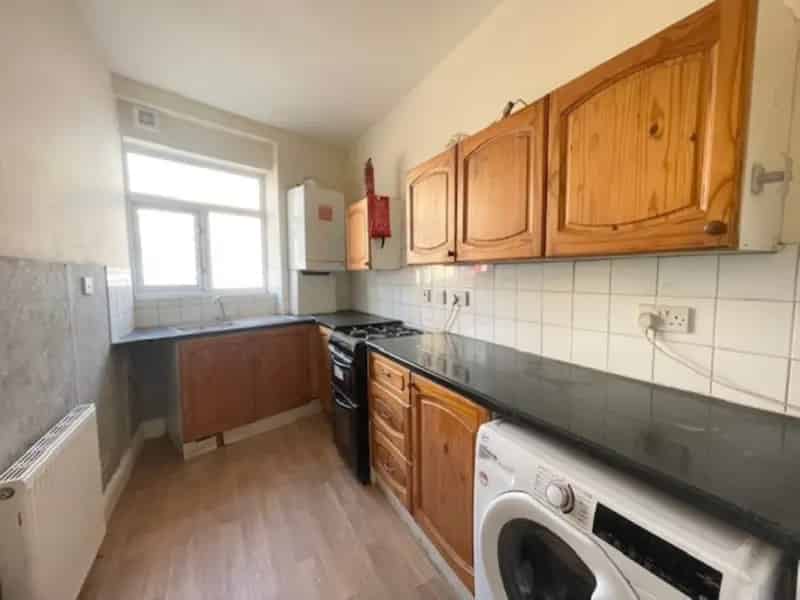 2 Bedroom Flat to Rent in Plaistow