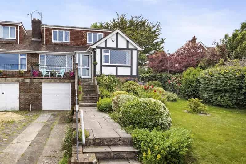 5 Bedroom Semi Detached House For Sale