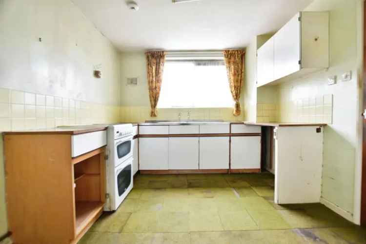 3 Bedroom House For Sale Needs Renovation