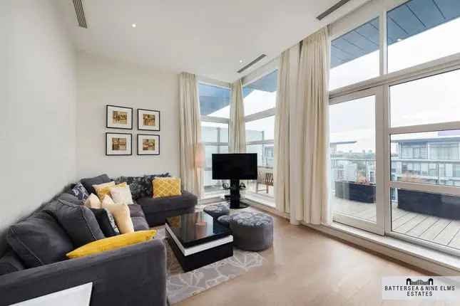 Flat for sale in Queenstown Road, London SW11