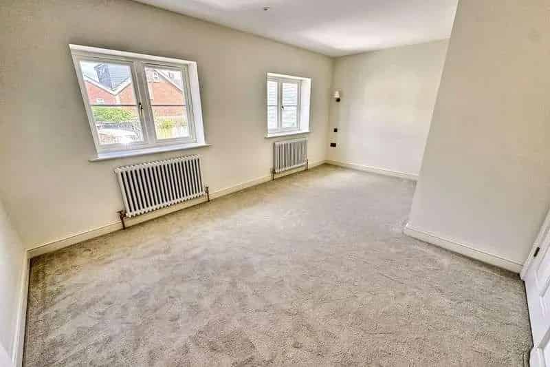 2 Bed Character Cottage Near Wimborne Town Centre