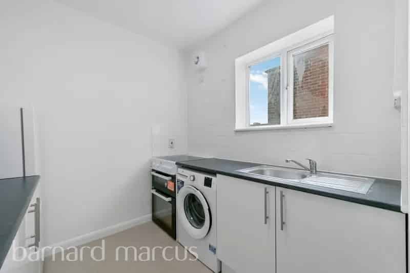 Flat For Rent , Staines-upon-Thames, England