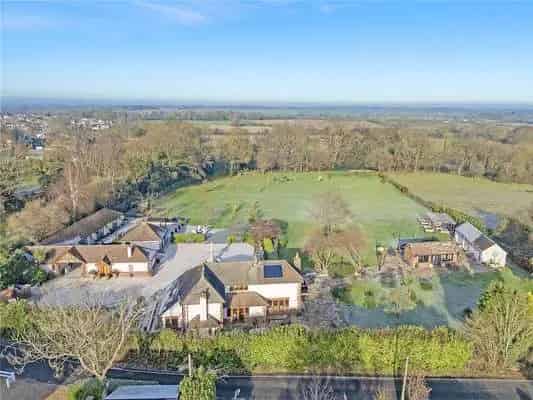 Blackmore Mill House: Unique 3.4-Acre Property with Annexes