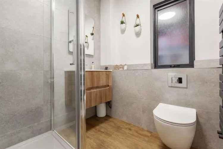 3 Bed Detached House For Sale