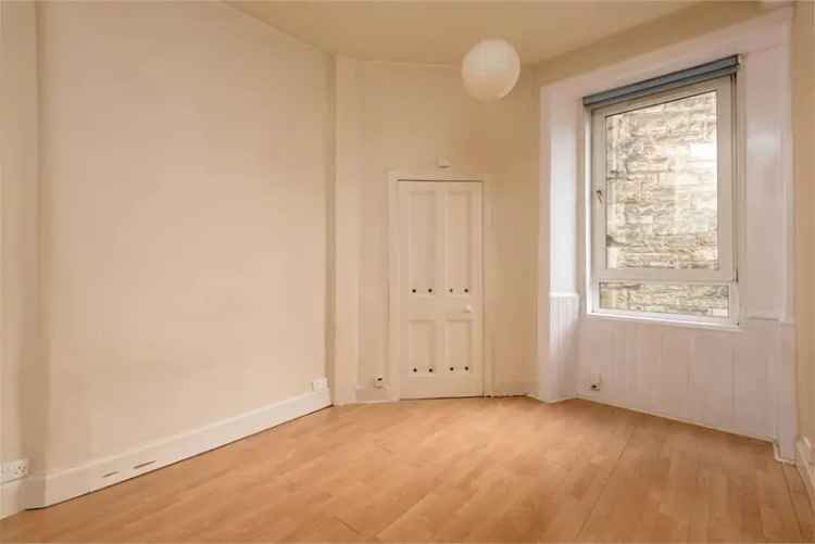 2 Bed Flat Edinburgh City Centre - 2 Double Bedrooms, Garden, Parking