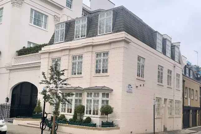 Town house for sale in Wilton Street, Belgravia SW1