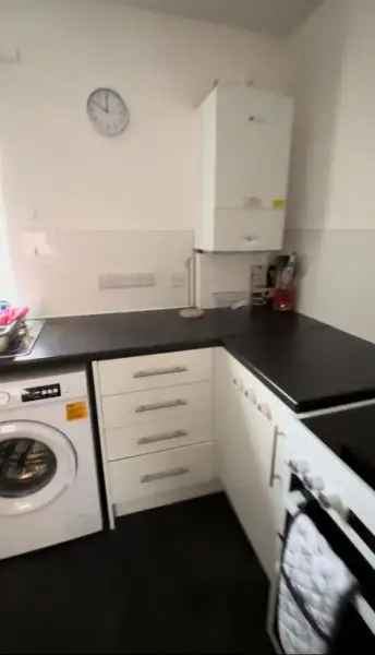 1 Bed Flat Frome Somerset Own Entrance New Kitchen Bathroom