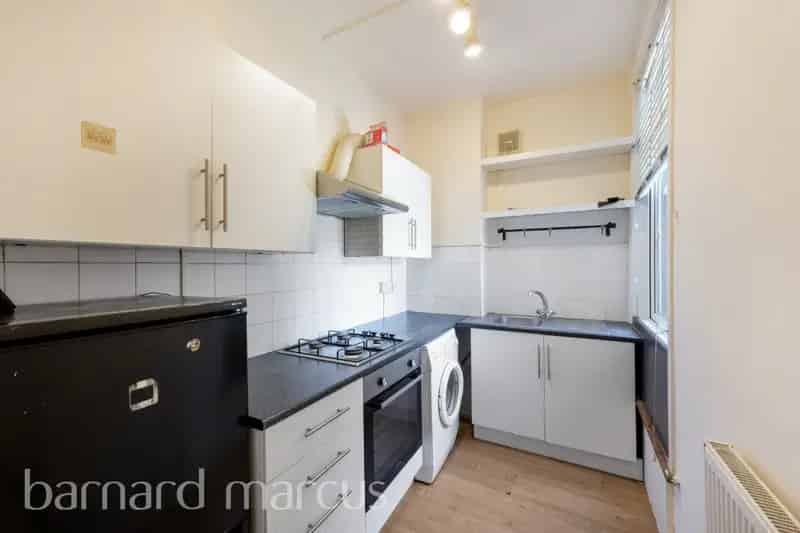 Flat For Rent , London, England