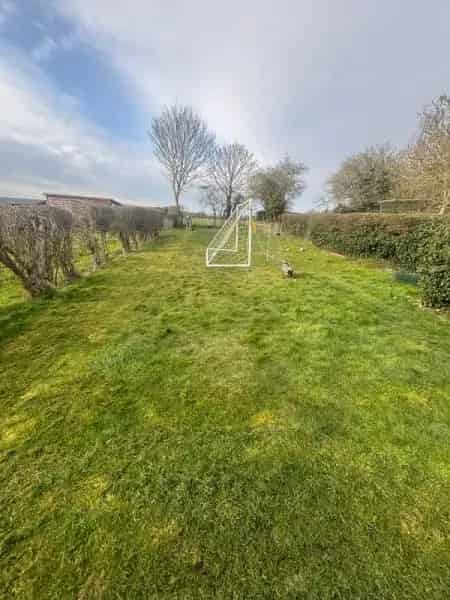 3 Bed House with Large Garden