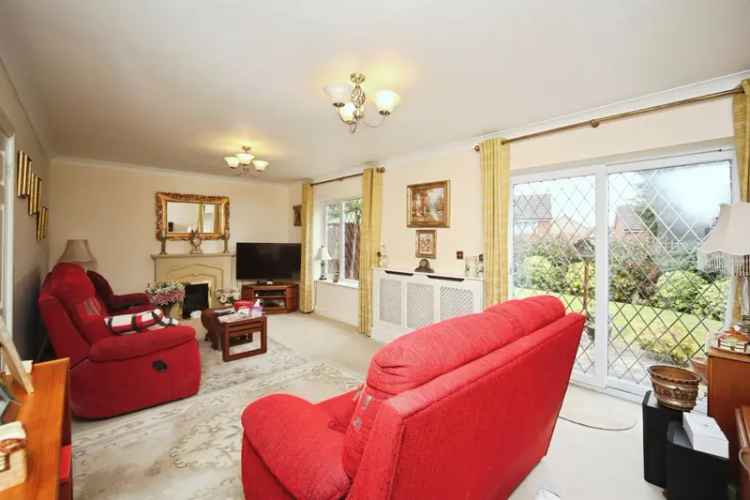Three Bedroom Dormer Bungalow in Brockhill Near Redditch