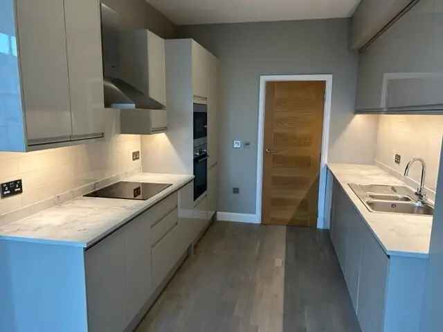 Refurbished First Floor Apartment  Grade II Listed Building Allocated Parking