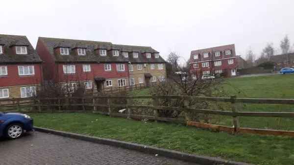 Flat For Rent in Borough of Swale, England