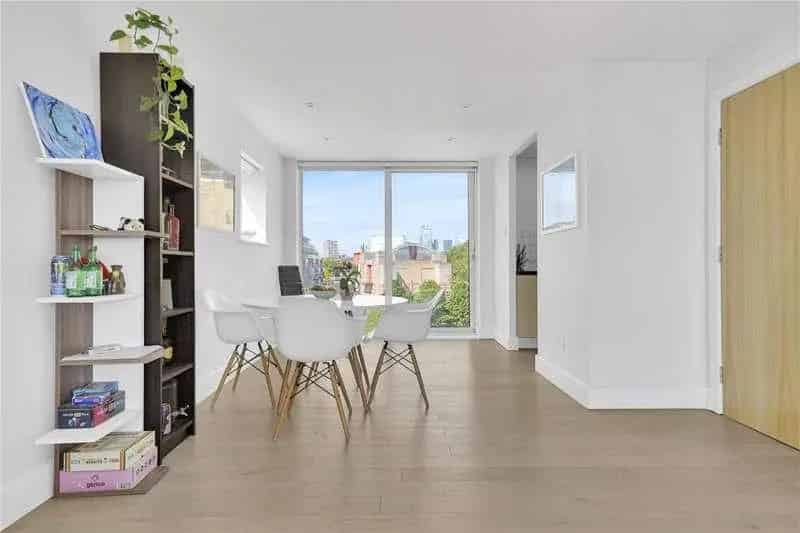 3 Bed Flat for Sale Limehouse Basin E14 Canary Wharf Views
