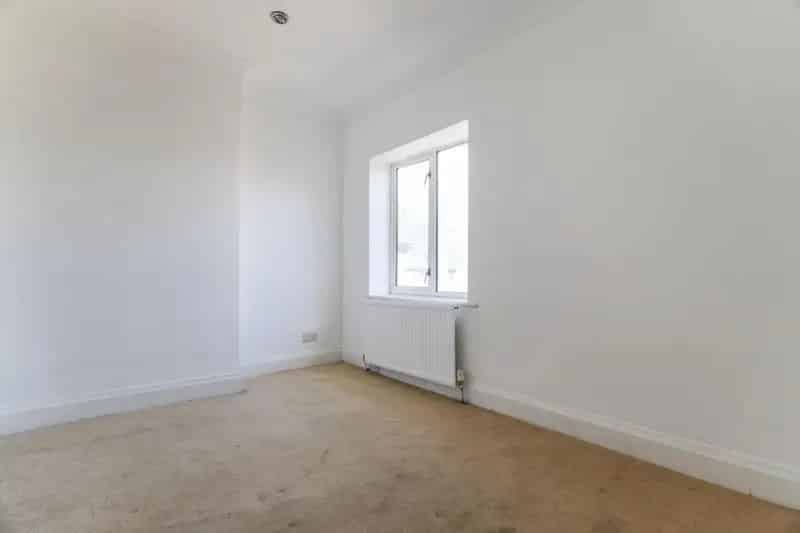 3 Bed House for Sale - South Side Location