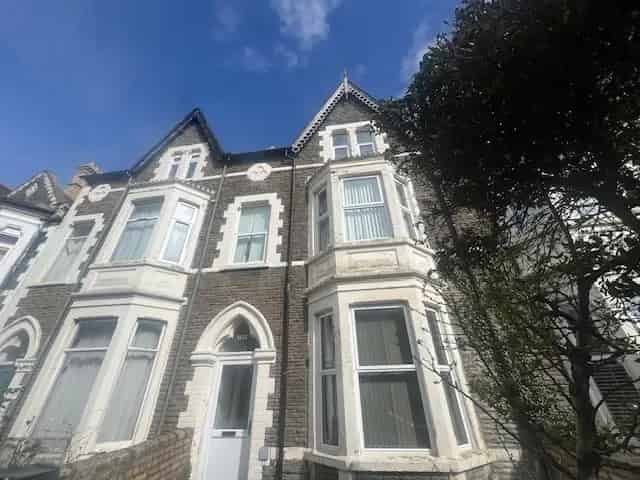 Two Bedroom Apartment Pontcanna Zero Deposit Available