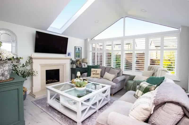 4 bedroom House
 For Sale 
Total Size: 1365 SQ FT