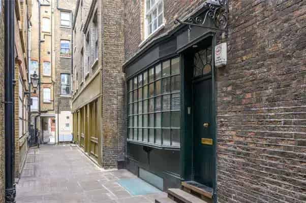 Grade II Listed House - Unique Renovation Opportunity