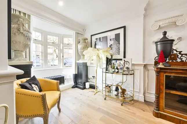 3 Bed House Short Let Fulham Broadway Gated Courtyard Parking Garden