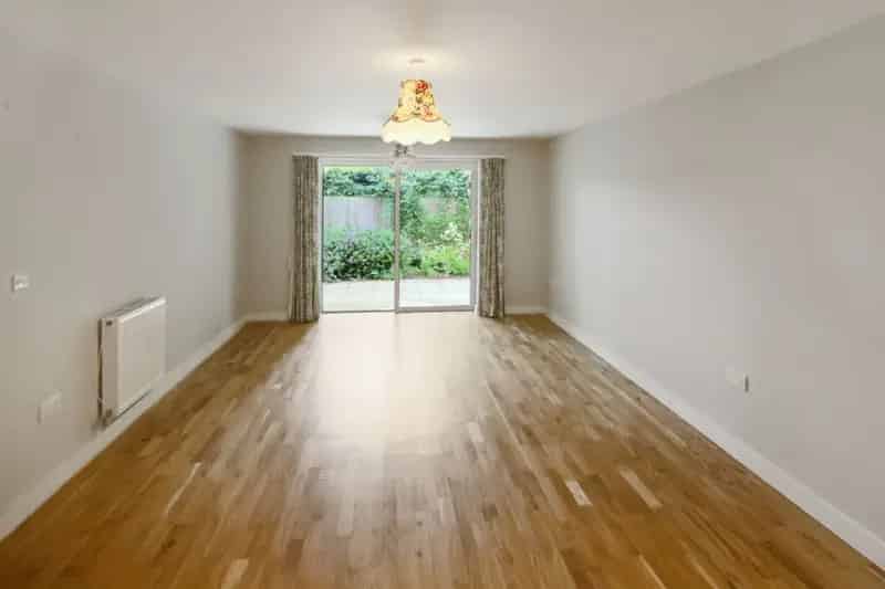 2 bedroom Flat
 To Rent