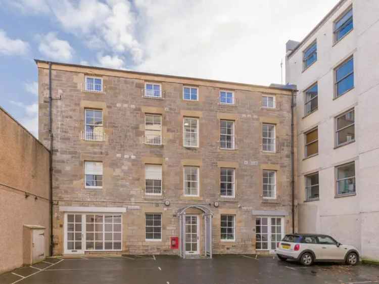 2 Bedroom Flat to Rent in The Shore, Edinburgh