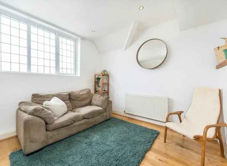 Spacious 2-Double Bedroom Apartment Streatham Hill