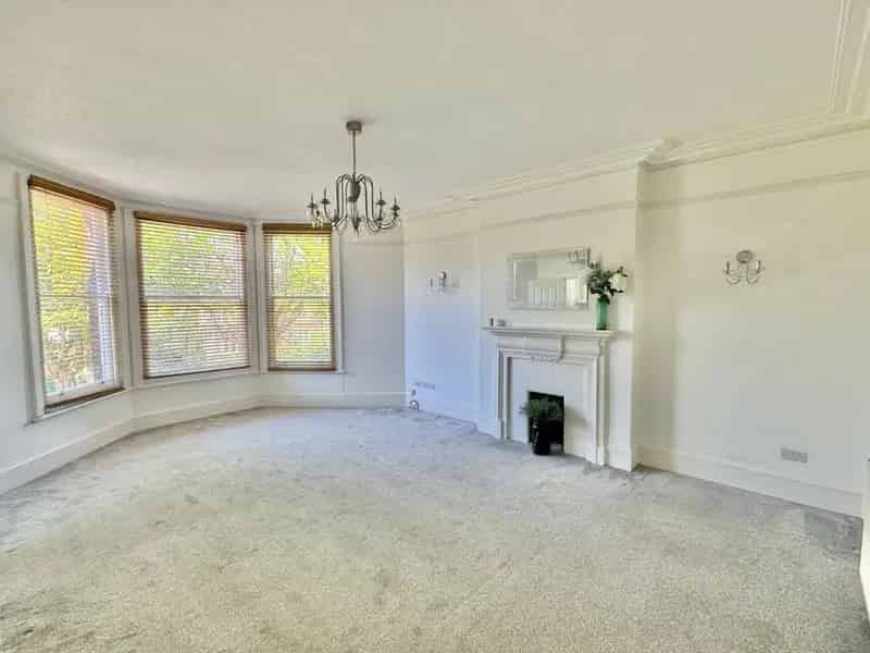 2 Bedroom Flat to Rent Folkestone Kent CT20