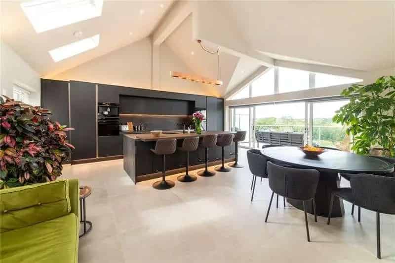 7 Bed House with Stunning Menai Strait Views