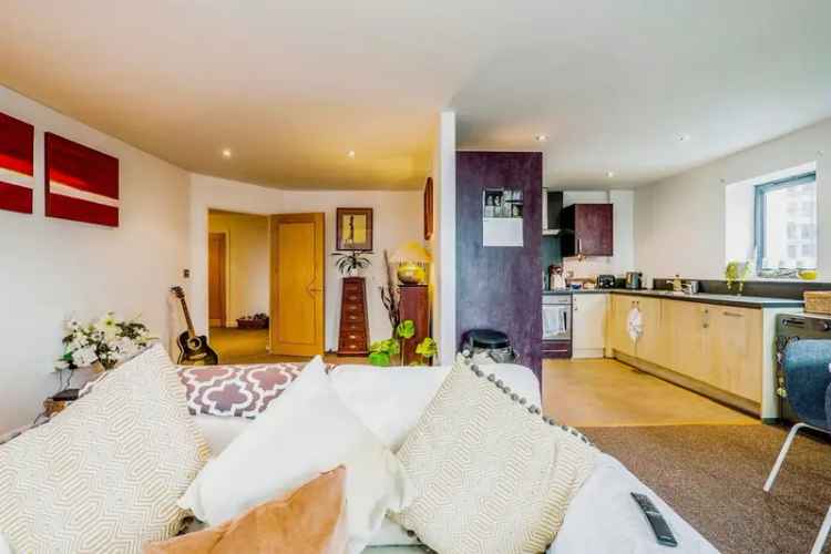 Stunning Cardiff City Centre Apartment 2 Beds 2 Baths Balcony Parking