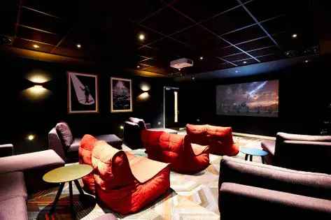 94m² 1 Room Flat Manchester Luxury Ensuite King Size Bed Smart TV